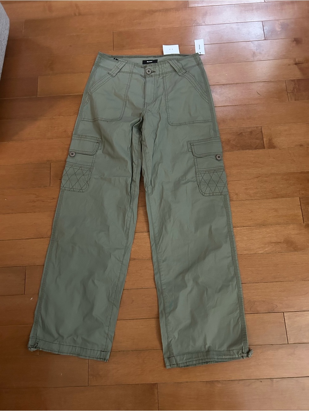 Brand new w/ tags women’s Bluenotes Olive Green Straight Leg Cargo Pants size XS